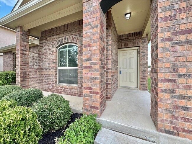 Photo - 1024 Britt Ln