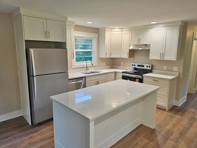 Photo - 3 Bedroom, 2 Bath home.