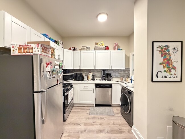 Photo - 844 W George St Unit J01P