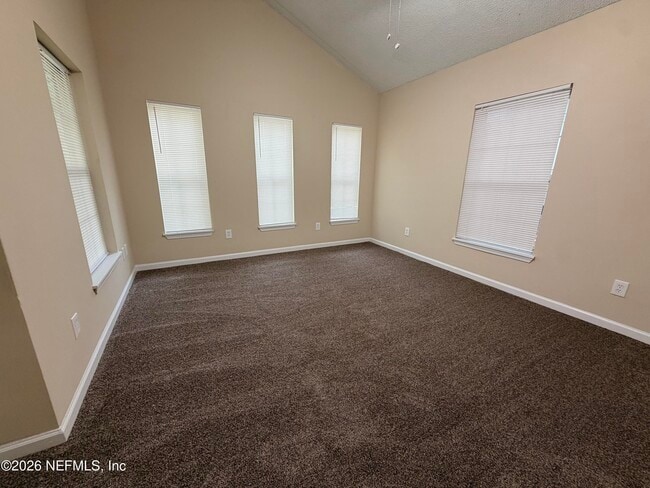 Photo - 747 Broxton St