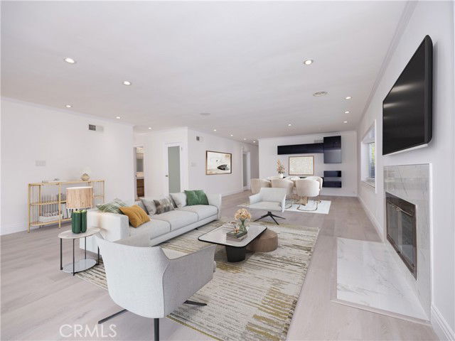 Photo - 21555 Mulholland Dr