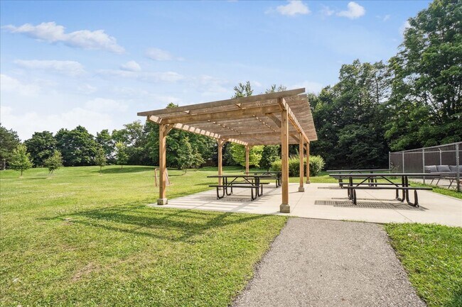 Photo - Rathburn Apartments