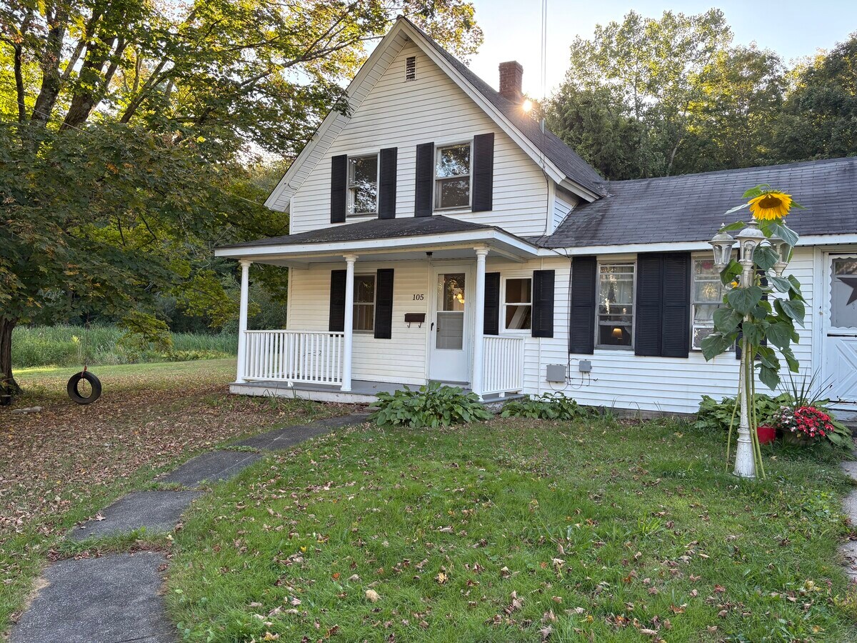 Photo - 105 N Main St Apartment