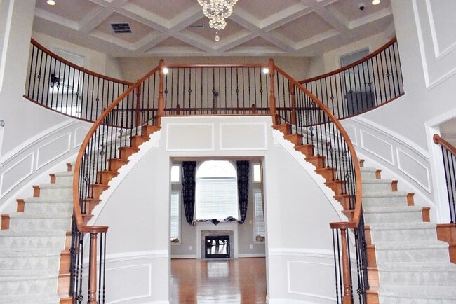 Photo - Smith Pond's Finest Colonial