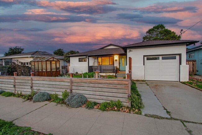 Photo - 1418 Marshall St