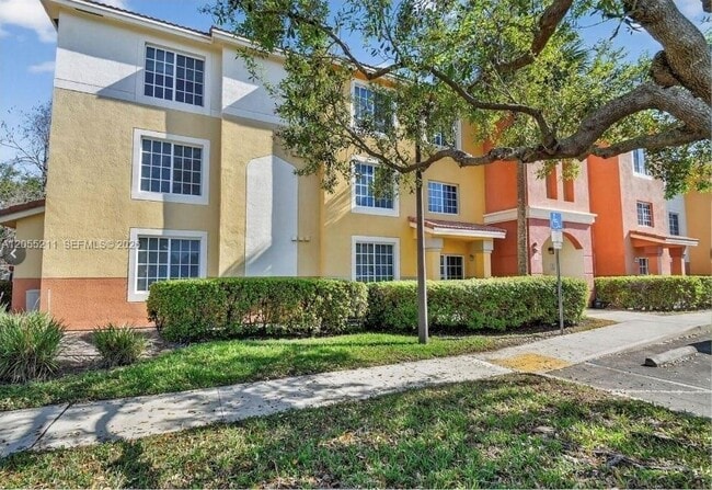 Building Photo - 6769 Heritage Grande Unit 2201
