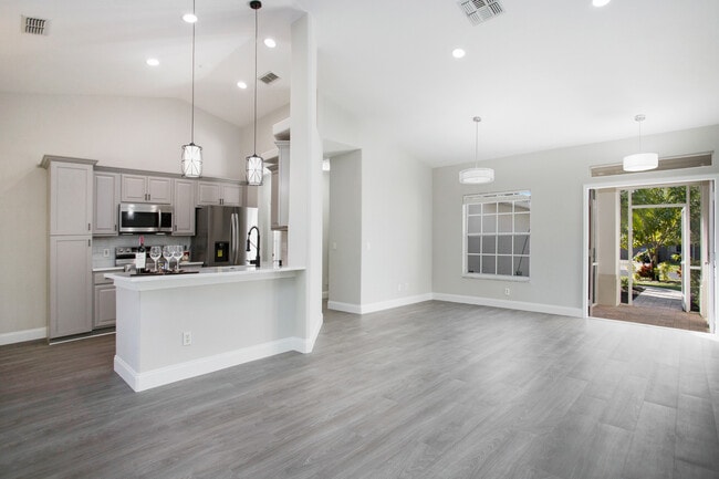 Photo - 2921 Inlet Cove Ln E