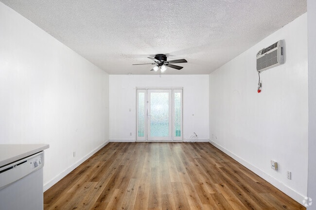 Studio - 337SF - Living Room