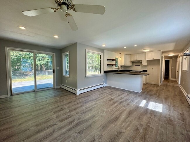 Photo - $3,395 Spacious 4BD/2BA Home w/Fenced Back...