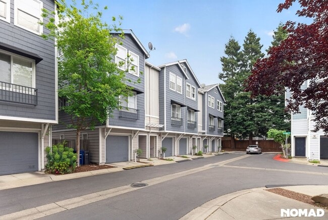 Photo - 22876 Charing St