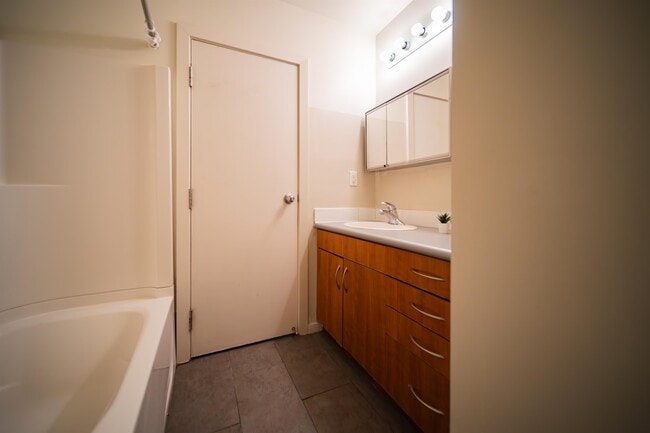 Photo - 440 Richards St Unit 202