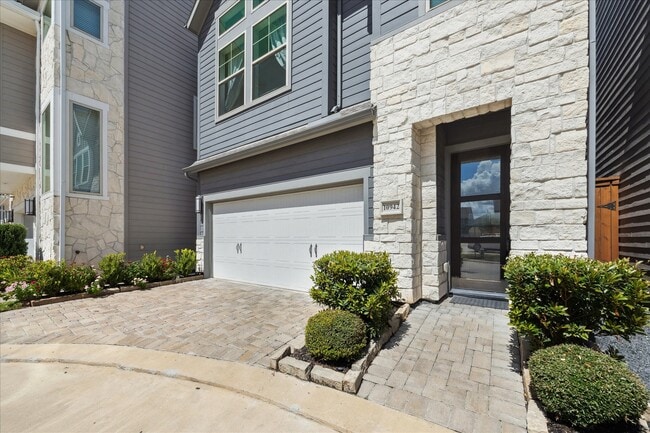 Photo - 10942 Brambling Wood Dr