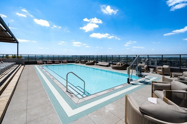 Albion Music Row rooftop pool