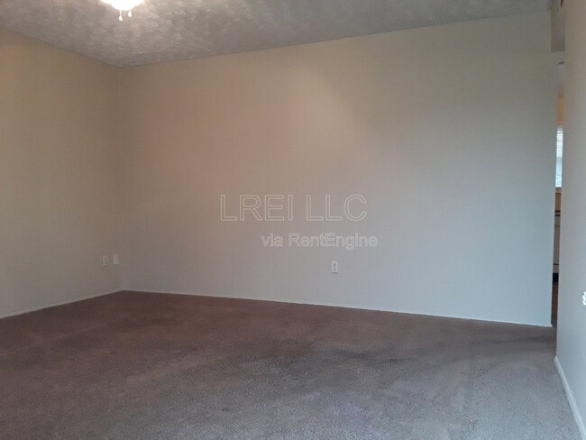 Photo - 8602 Gary Wy