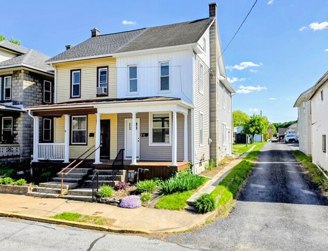 Photo - 4 E Muth Ave