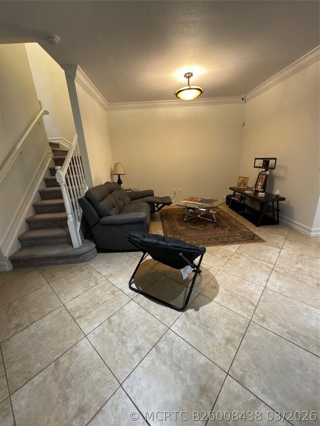 127 Riverwalk Cir W