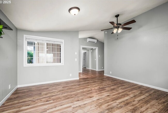 Photo - 1215 Cedar Ridge Dr