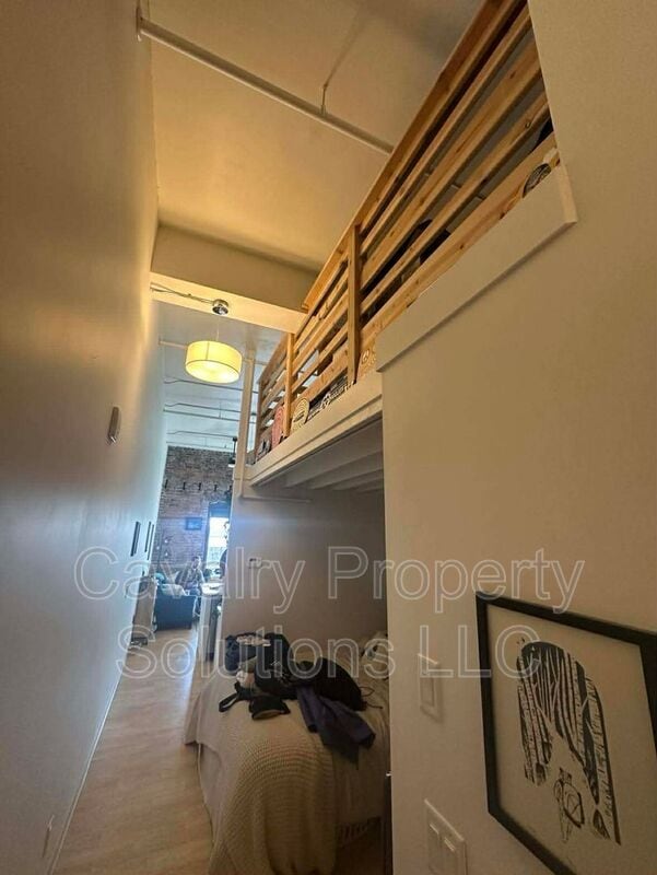 Photo - 1831 W Michigan St