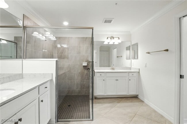 Building Photo - 12039 Hawthorn Lake Dr Unit 102