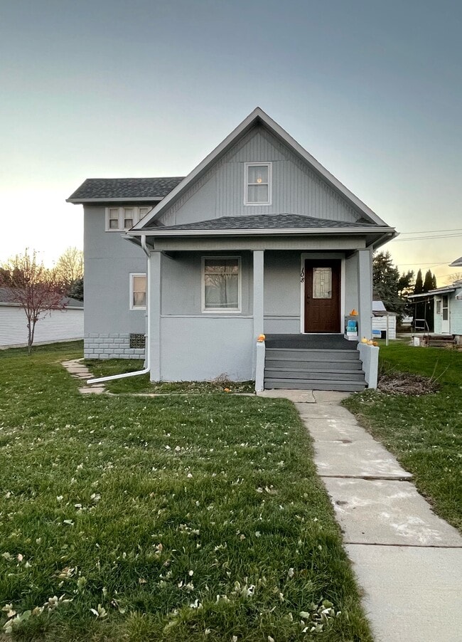 Building Photo - 108 N Main St