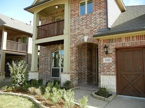 2320 Lynbridge Cir