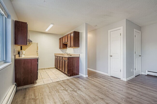 Photo - 2880 Eliot Cir Unidad 102