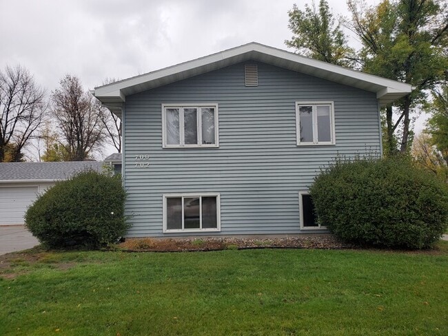 Photo - 700 Great Plains Ct