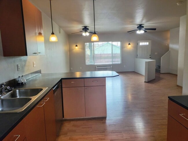 Photo - 20152n Unit 2015