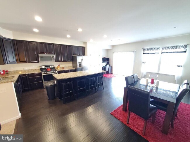 Photo - 5409 Double Day Ln