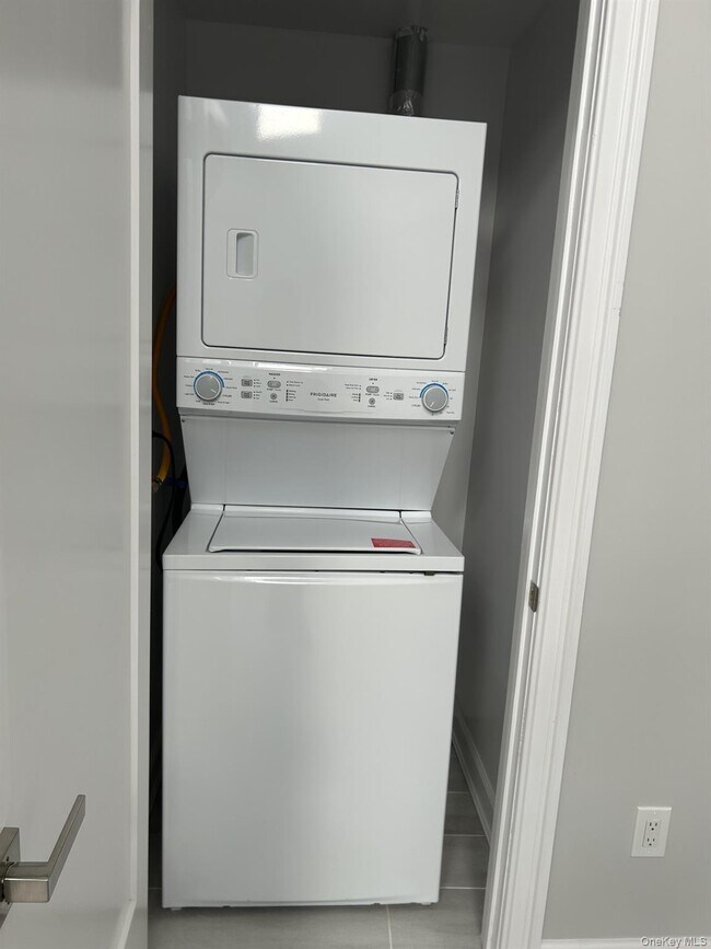 Photo - 144-41 78th Ave Unidad 3