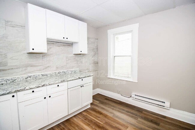 Photo - 2947 E 57th St Unidad 1