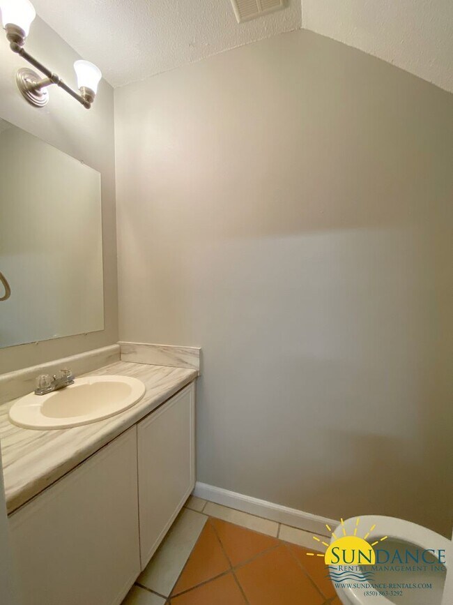 Photo - Nice 2 Bedroom Townhouse in Fort Walton