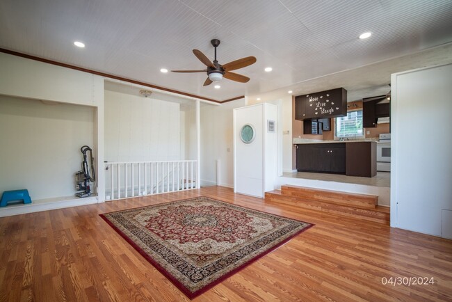 Photo - MOANALUA GARDENS Very Spacious 2BR/1BA/Plenty of Street parking