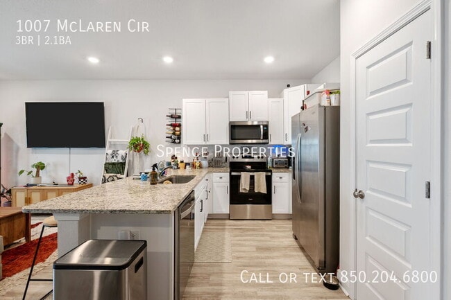 Photo - 1007 McLaren Cir