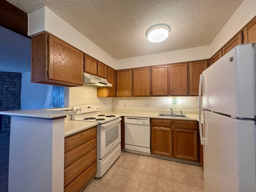 Photo - Lovely 1 Bedroom, 1 Bathroom Lakewood Condo! Community POOL!!!