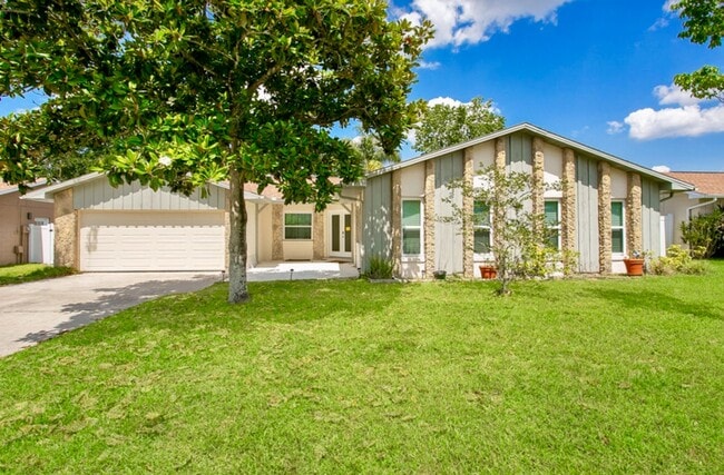 Building Photo - 137 Peppertree Dr
