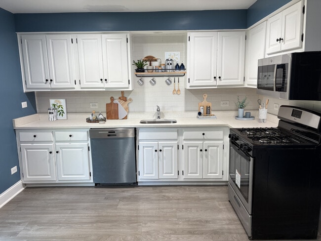 Building Photo - 2019 Ashland Ave Unit 1