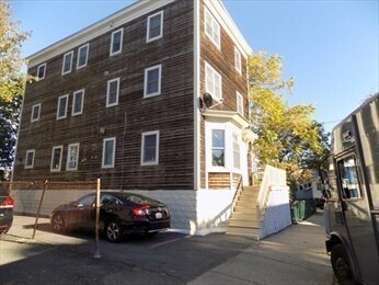 Building Photo - 14 Dana St Unit 2