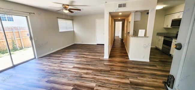 Photo - 4402 Tophill Ln