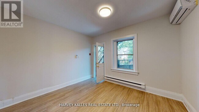 Photo - 1065 Bathurst St Unit 1