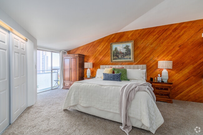 3BR, 3BA - 2200SF - Primary Bedroom