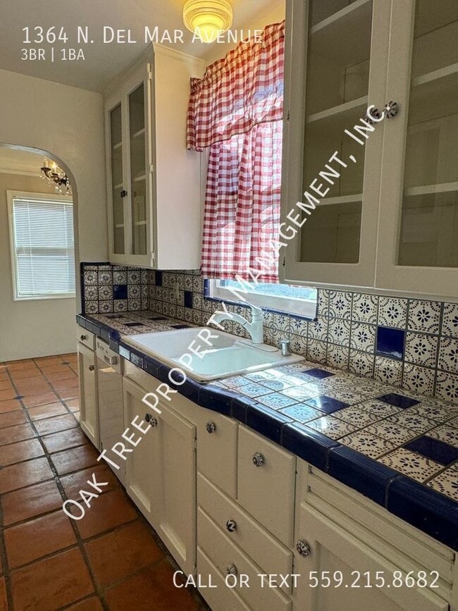 Photo - 1364 N Del Mar Ave