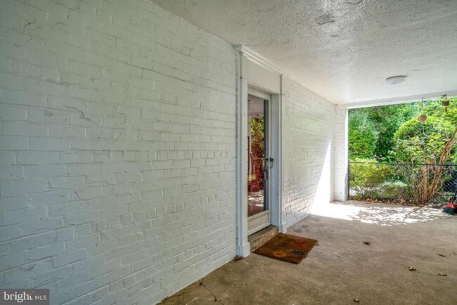Photo - 3239 Gunston Rd
