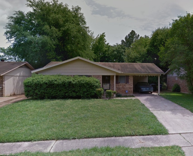 Building Photo - 3 Bedroom 1.5 Bathroom Rental