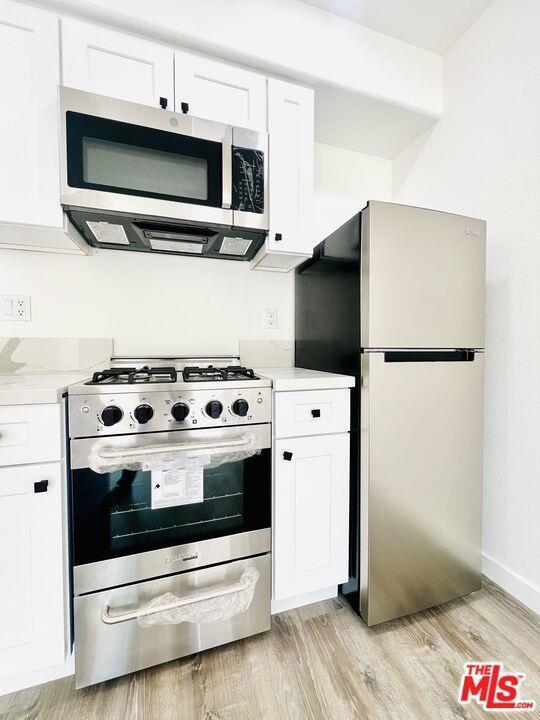 Photo - 421 E Chevy Chase Dr Unit 1/4