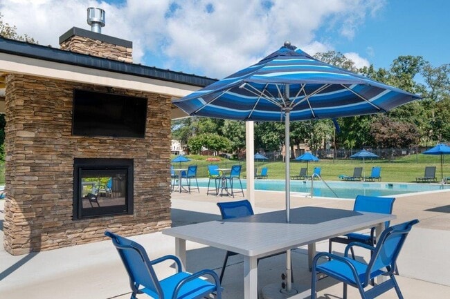 Skylark Pointe Apartment Homes
