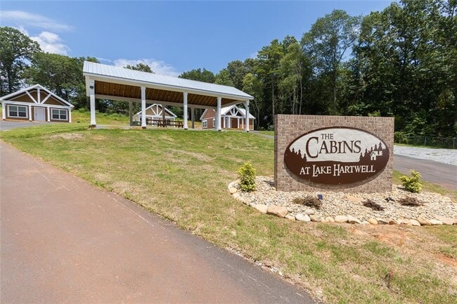 Photo - 1027 Smyzer Rd