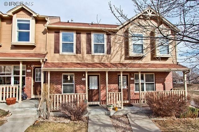 Building Photo - Two Bedroom Townhome Available For Rent in Hunter's Ridge in Louisville