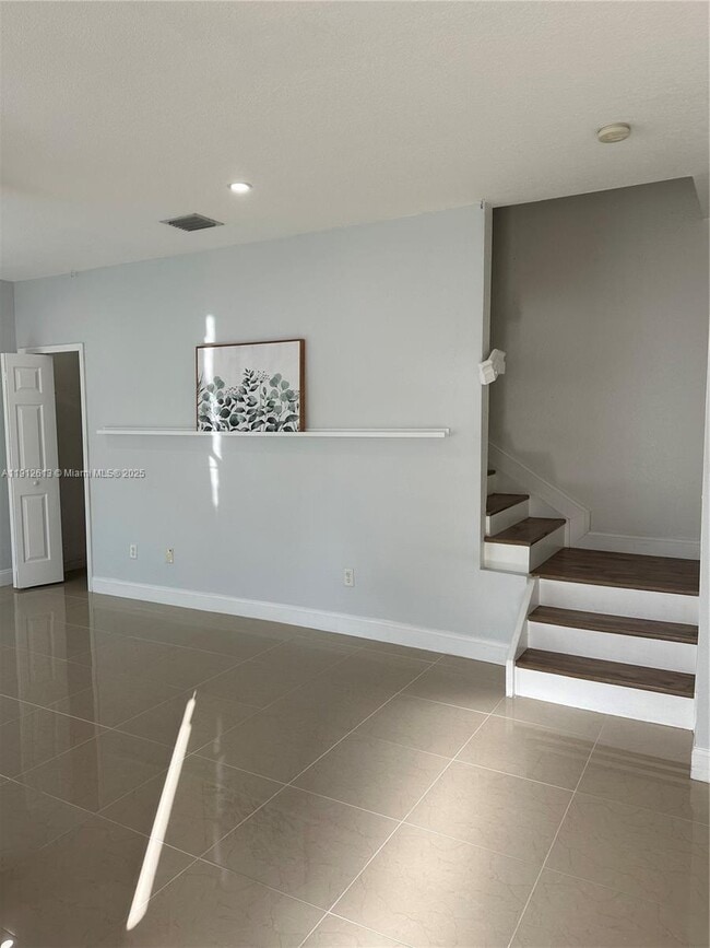 Photo - 15673 SW 39th St