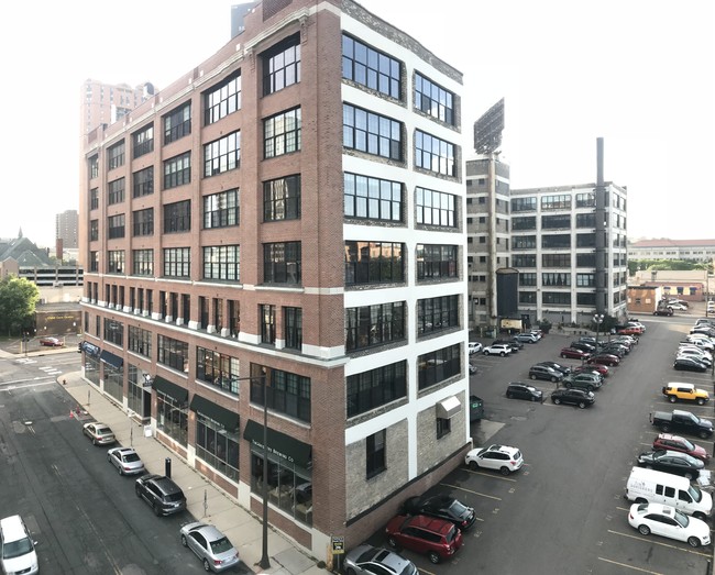 View of unit from 9th Street - 500 Robert St N Unit 302